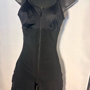 Anna Elegant Black Garment